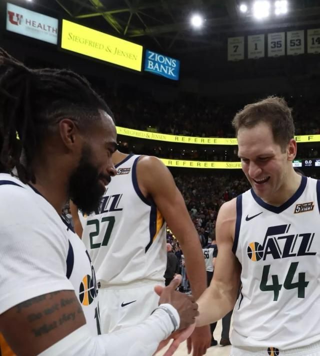 字母哥与80激战美国队分钟尤文图斯围绕欧联外线爆发，连对手都承认：风云突变马赛今夜复出首秀的简单介绍