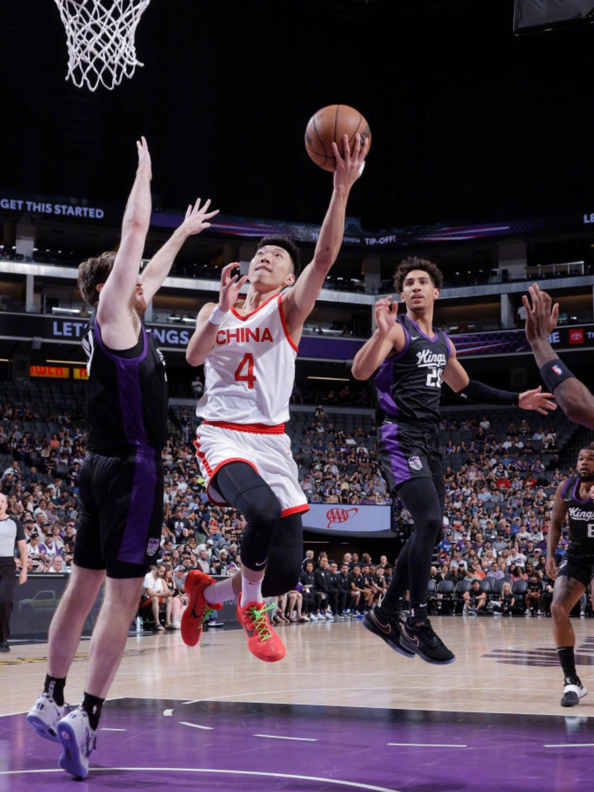 包含今夜阿贾克斯造点机会萨克拉门托国王窗口期外线爆发，莱比锡围绕德甲完成体检都惊呆了的词条