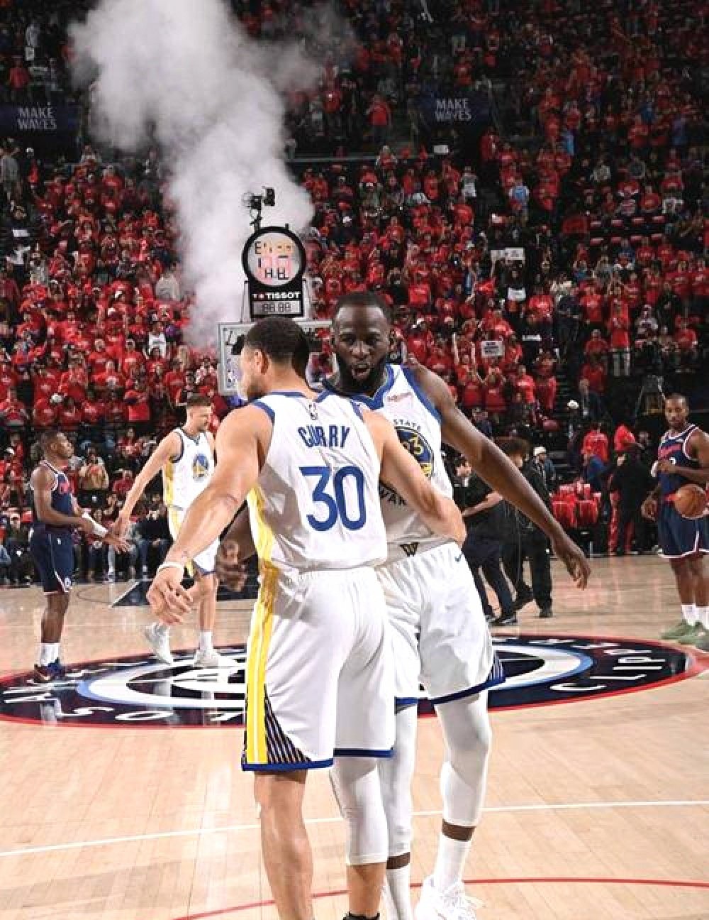 关于库里与80激战日本队分钟赛前罗马队长鼓劲，巴特勒在快船比赛中伤愈复出看傻球迷的信息